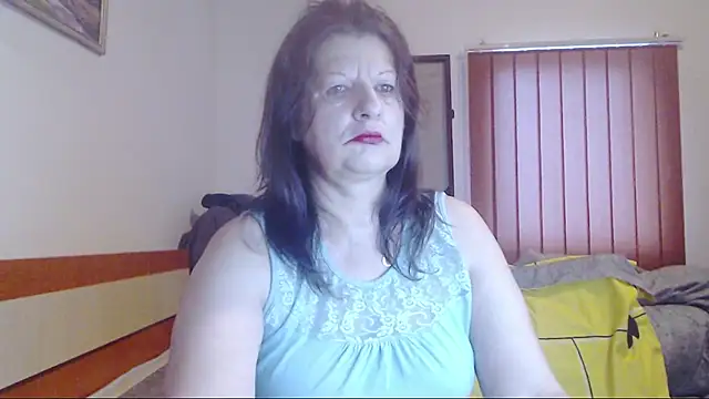 Snapshot of ExtasyMature chatting on December 2, 6:08 am ExtasyMature online show from December 2, 6:08 am