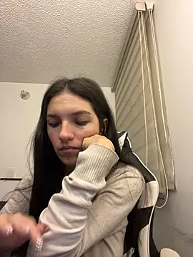 Snapshot of DesireLuxe chatting on November 11, 6:46 am DesireLuxe online show from November 11, 6:46 am