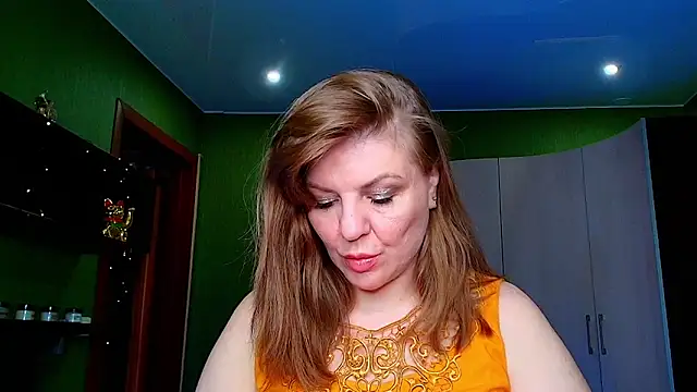 Snapshot of VeronikawGold chatting on May 9, 10:37 pm VeronikawGold online show from May 9, 10:37 pm