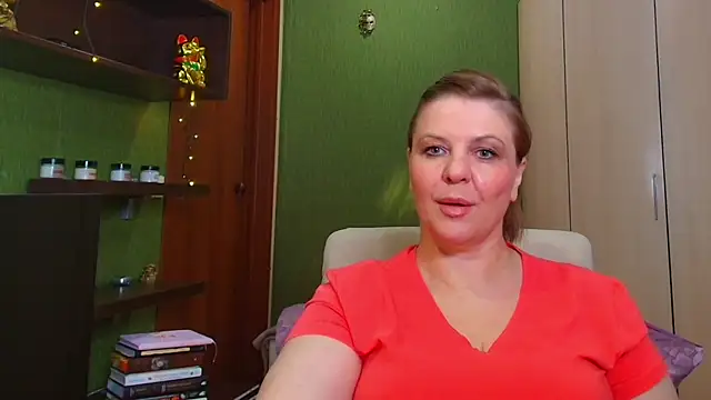 Snapshot of VeronikawGold chatting on May 26, 9:33 pm VeronikawGold online show from May 26, 9:33 pm