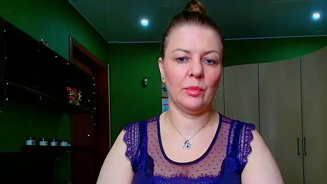 Snapshot of VeronikawGold chatting on June 16, 8:33 pm VeronikawGold online show from June 16, 8:33 pm