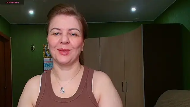 Snapshot of VeronikawGold chatting on July 15, 3:01 am VeronikawGold online show from July 15, 3:01 am