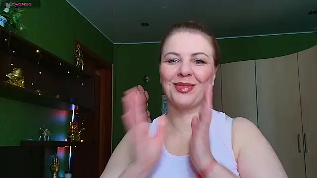 Snapshot of VeronikawGold chatting on July 18, 7:12 am VeronikawGold online show from July 18, 7:12 am