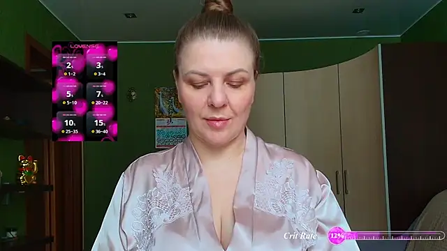 Snapshot of VeronikawGold chatting on July 24, 8:23 am VeronikawGold online show from July 24, 8:23 am