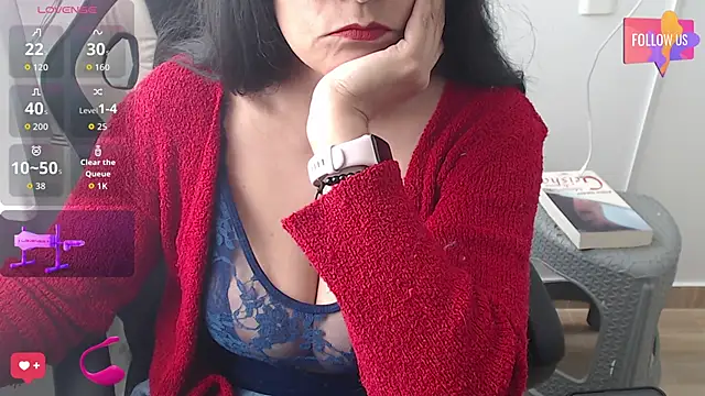 Snapshot of Sexyqueen_mature_ chatting on October 14, 5:03 pm Sexyqueen mature online show from October 14, 5:03 pm