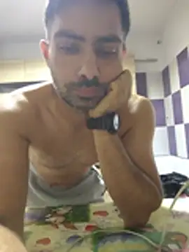 Snapshot of andreiiiii2025 chatting on July 9, 10:19 am andreiiiii2025 online show from July 9, 10:19 am