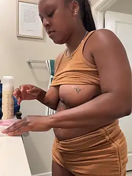 BubblyBabyy online show from June 20, 1:58 pm