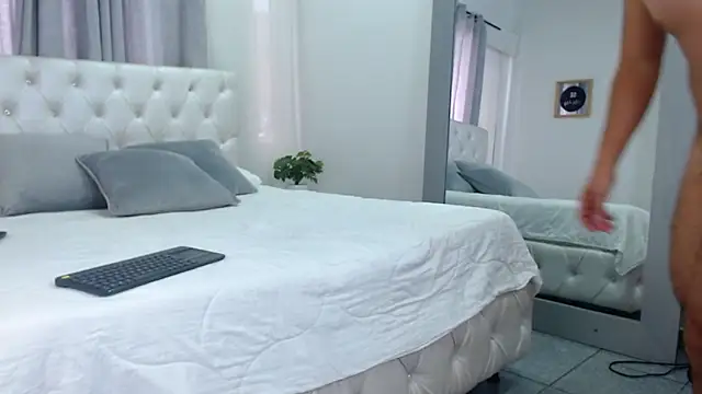 sebastian colle online show from February 24, 6:15 pm