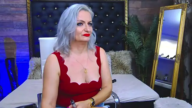 LadyTouch online show from February 4, 10:45 pm