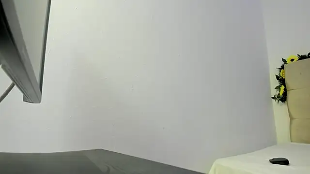 MICHAEL AND SHARON online show from February 25, 2:14 am