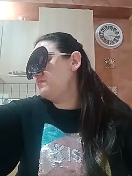 Snapshot of Dolcecurvy chatting on March 20, 2:32 pm Dolcecurvy online show from March 20, 2:32 pm