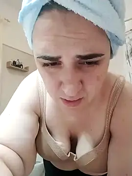 Snapshot of Dolcecurvy chatting on November 9, 4:27 pm Dolcecurvy online show from November 9, 4:27 pm