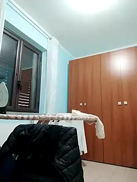 Snapshot of Dolcecurvy chatting on November 12, 3:56 pm Dolcecurvy online show from November 12, 3:56 pm