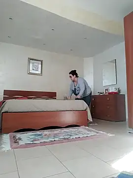 Snapshot of Dolcecurvy chatting on November 16, 11:27 am Dolcecurvy online show from November 16, 11:27 am