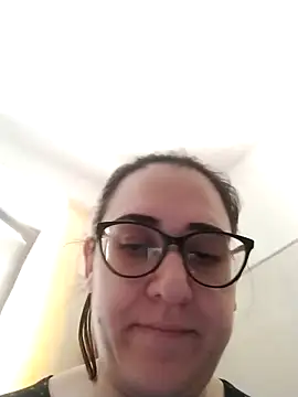 Snapshot of Dolcecurvy chatting on November 21, 9:30 am Dolcecurvy online show from November 21, 9:30 am