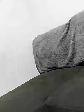 LindosPies online show from March 8, 4:45 am