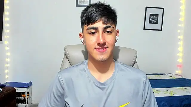 Snapshot of babymaik chatting on November 11, 5:29 am babymaik online show from November 11, 5:29 am