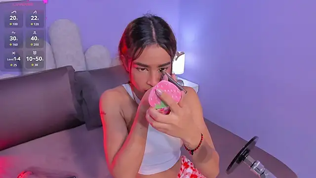 honey sofii  online show from May 30, 11:40 am