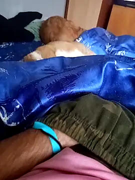 Snapshot of GrindingOvermuch chatting on October 14, 6:36 am GrindingOvermuch online show from October 14, 6:36 am