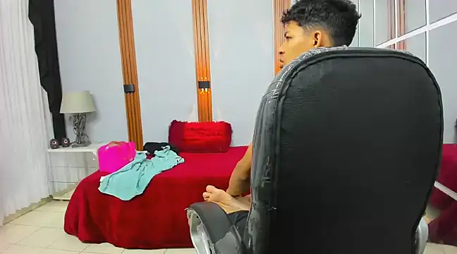 leslieanddrako online show from March 2, 10:27 pm