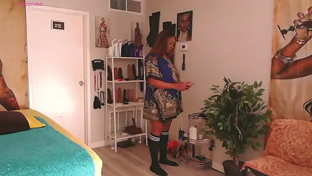 Queenanitadix online show from February 20, 6:46 pm