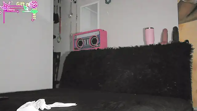 Queenanitadix online show from May 3, 11:49 am