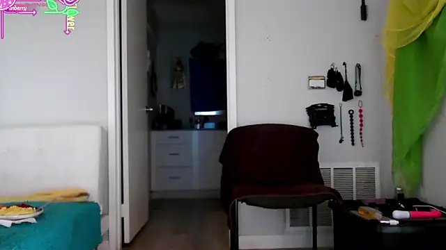 Queenanitadix online show from June 26, 3:49 pm