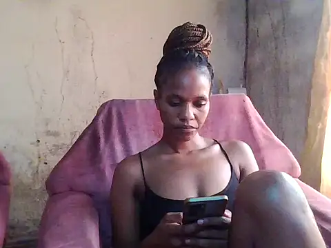 sexybigass31 online show from March 16, 7:45 am