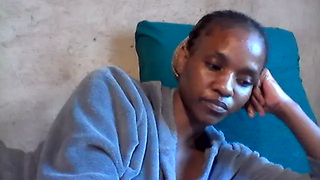 Snapshot of sexybigass31 chatting on June 17, 12:40 pm sexybigass31 online show from June 17, 12:40 pm