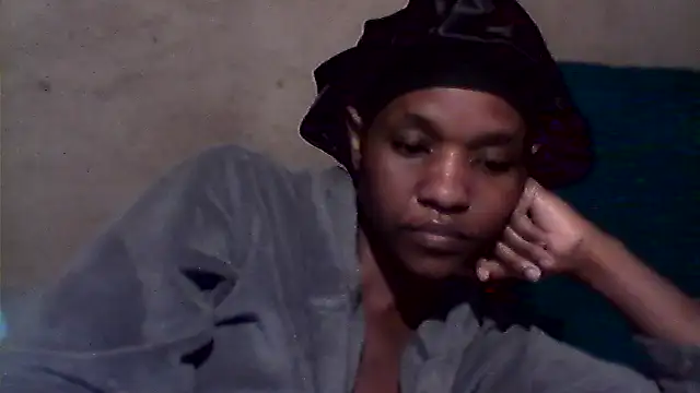 Snapshot of sexybigass31 chatting on July 10, 4:17 am sexybigass31 online show from July 10, 4:17 am