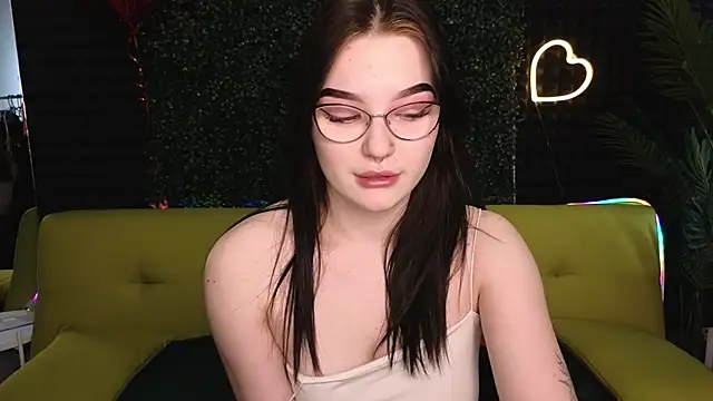 milliedoll online show from March 10, 8:15 am