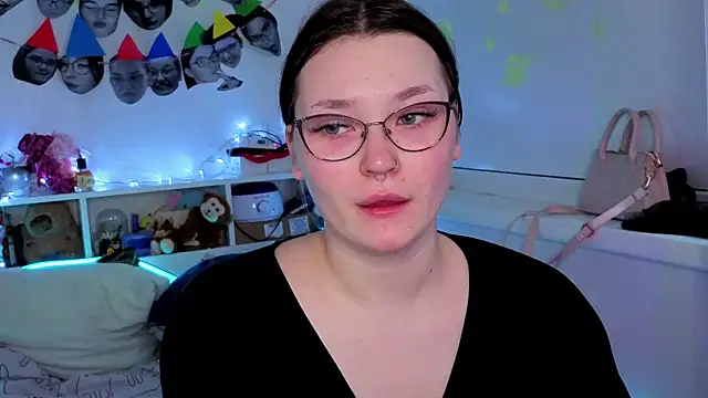 Snapshot of milliedoll chatting on October 29, 7:43 am milliedoll online show from October 29, 7:43 am