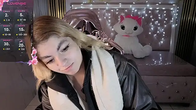 Snapshot of lili_conor_s chatting on November 5, 3:17 am lili conor s online show from November 5, 3:17 am