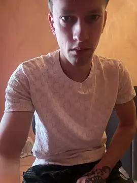 Snapshot of frama666 chatting on March 22, 7:57 am frama666 online show from March 22, 7:57 am