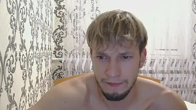 Snapshot of frama666 chatting on October 6, 7:33 pm frama666 online show from October 6, 7:33 pm