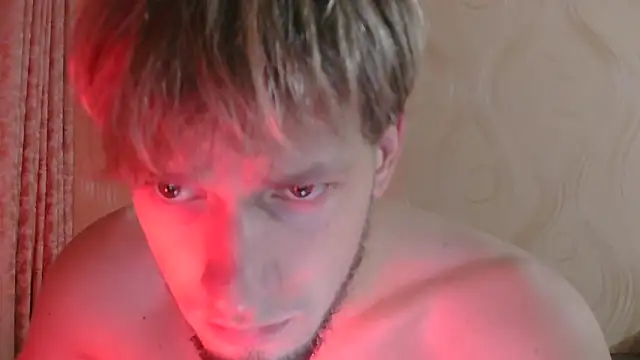 Snapshot of frama666 chatting on October 18, 9:15 pm frama666 online show from October 18, 9:15 pm