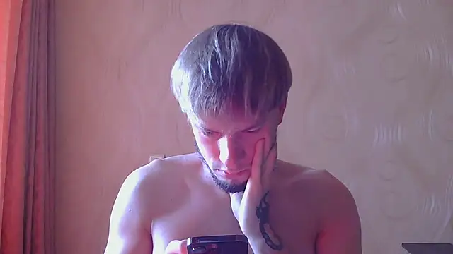 Snapshot of frama666 chatting on October 21, 6:47 am frama666 online show from October 21, 6:47 am