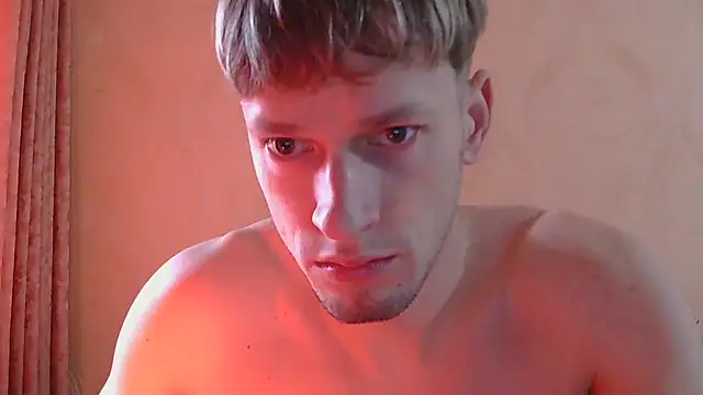 Snapshot of frama666 chatting on November 2, 11:12 am frama666 online show from November 2, 11:12 am