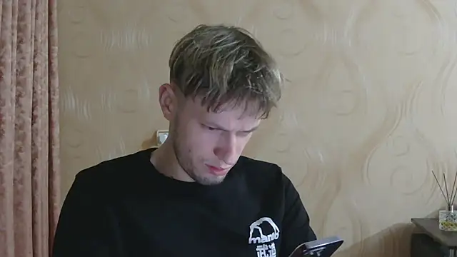 Snapshot of frama666 chatting on November 3, 9:05 pm frama666 online show from November 3, 9:05 pm