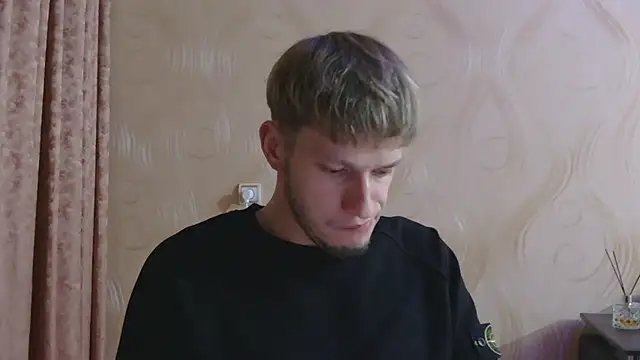 Snapshot of frama666 chatting on November 11, 9:15 pm frama666 online show from November 11, 9:15 pm