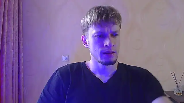 Snapshot of frama666 chatting on November 17, 9:59 am frama666 online show from November 17, 9:59 am