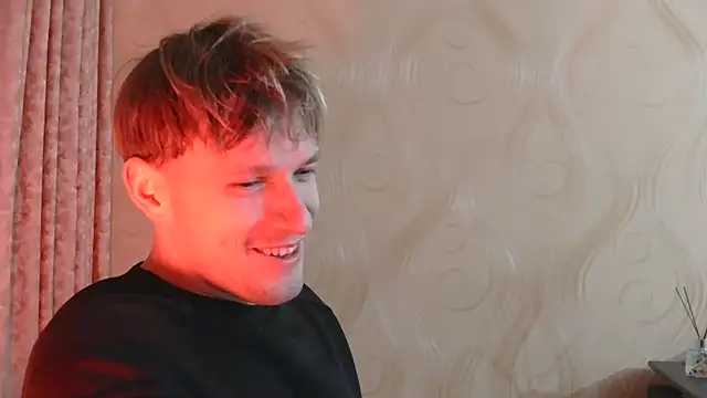 Snapshot of frama666 chatting on December 1, 9:53 pm frama666 online show from December 1, 9:53 pm