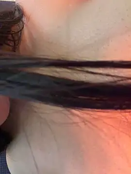 isha sassy online show from February 6, 7:28 pm