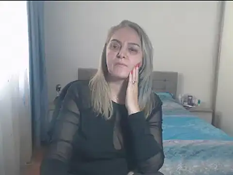 Snapshot of MatureDiana chatting on January 10, 12:36 pm MatureDiana online show from January 10, 12:36 pm