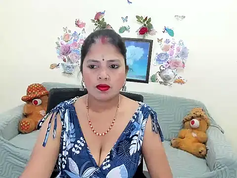 leahgotiii online show from May 2, 5:34 am