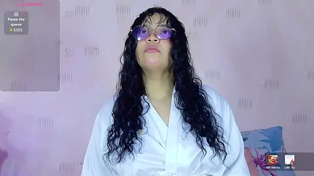 innocenthazel online show from June 30, 2:56 am