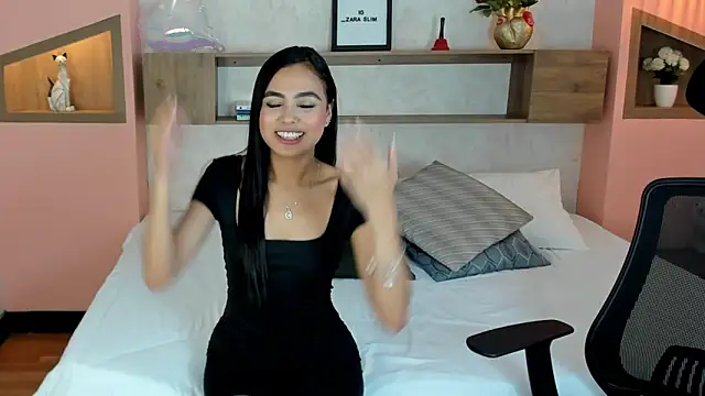 Lucia Brown  online show from February 28, 12:31 pm