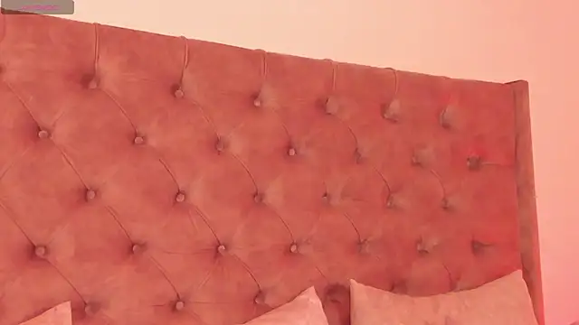 Snapshot of regina_noctixx chatting on November 24, 10:31 pm regina noctixx online show from November 24, 10:31 pm