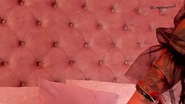 Snapshot of regina_noctixx chatting on November 25, 11:16 pm regina noctixx online show from November 25, 11:16 pm