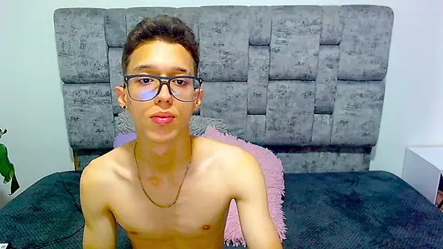 skinny bigcock02 online show from March 1, 7:37 pm